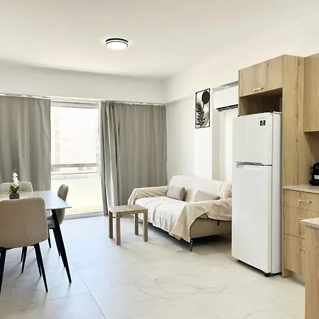 דירה Finikoudes Nest 3 *