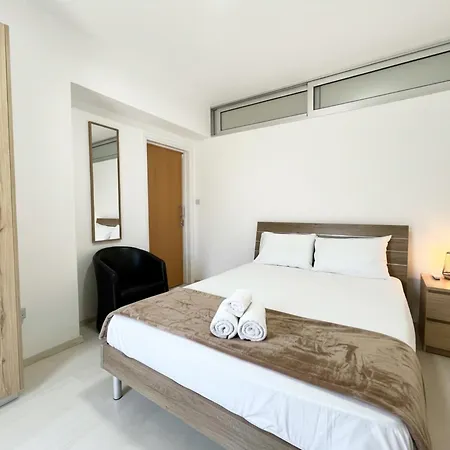 Finikoudes Nest 3 לרנקה